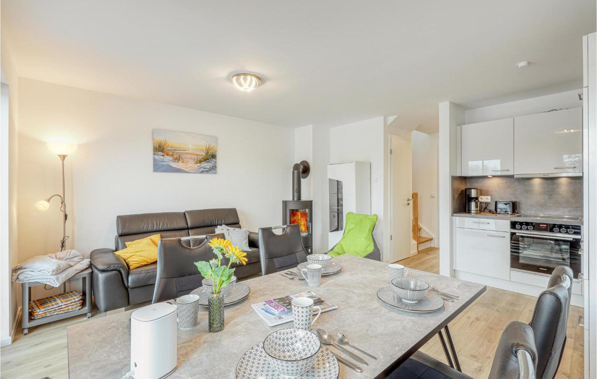 Nice Home In Tossens With Kitchen Екстер'єр фото