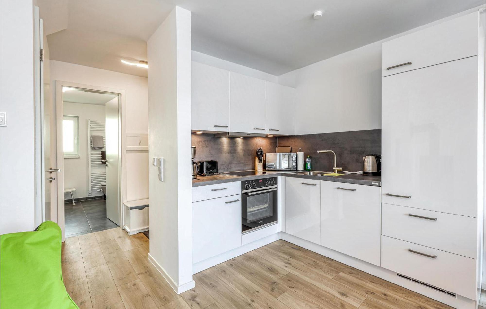 Nice Home In Tossens With Kitchen Екстер'єр фото