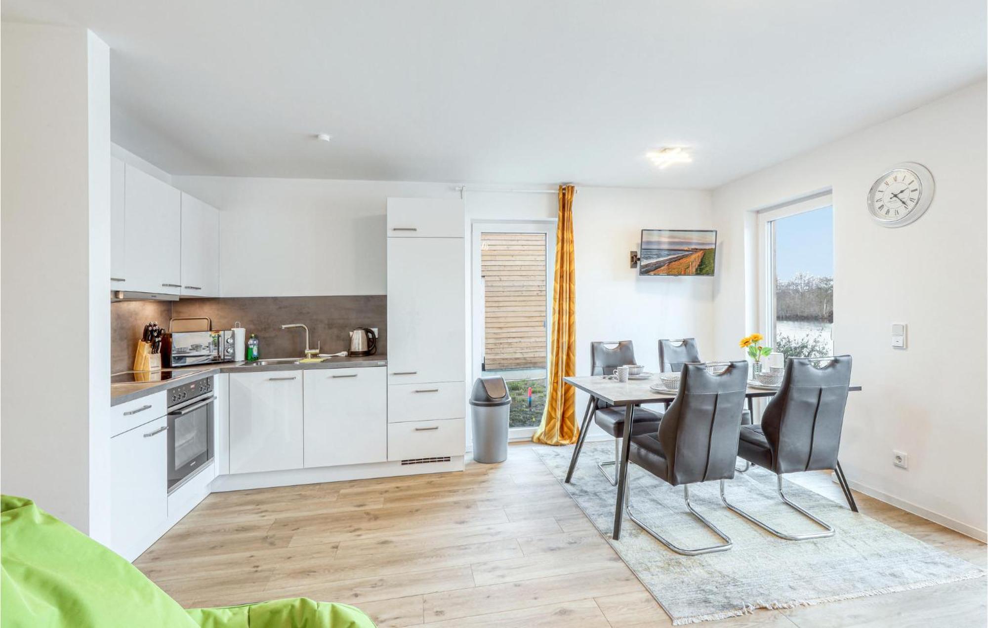 Nice Home In Tossens With Kitchen Екстер'єр фото